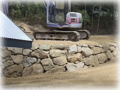 Natural Queensland Bushrock Boulders for retaining wall construction in Brisbane